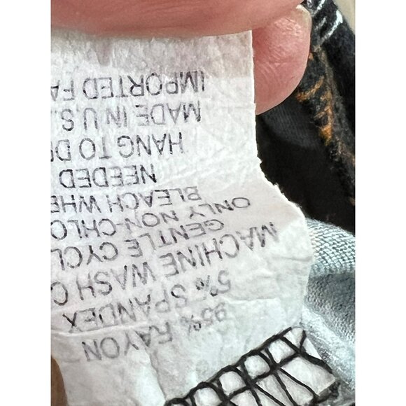 Salaam XS Black Floral Print Long Sleeve V-Neck Tunic Top - Picture 4 of 7